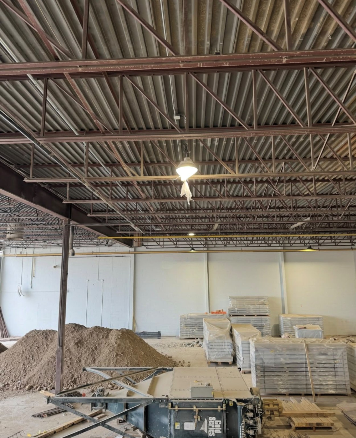 Industrial ceiling painting preparation
